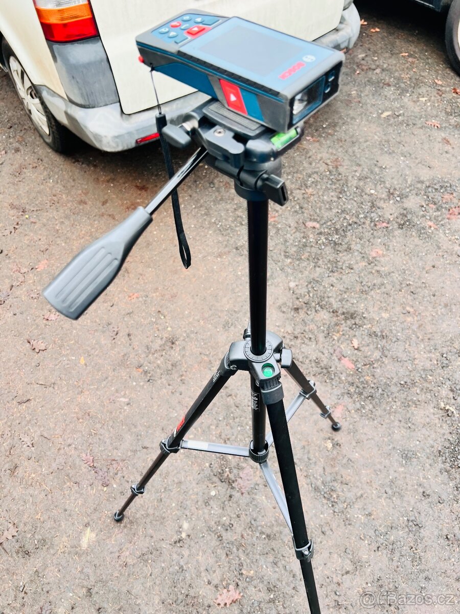 Profesionální laserový měřic Bosch i se stativem - 3