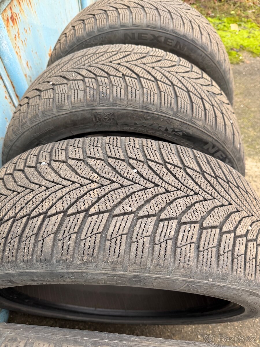 245/45 r19 zimni - 3