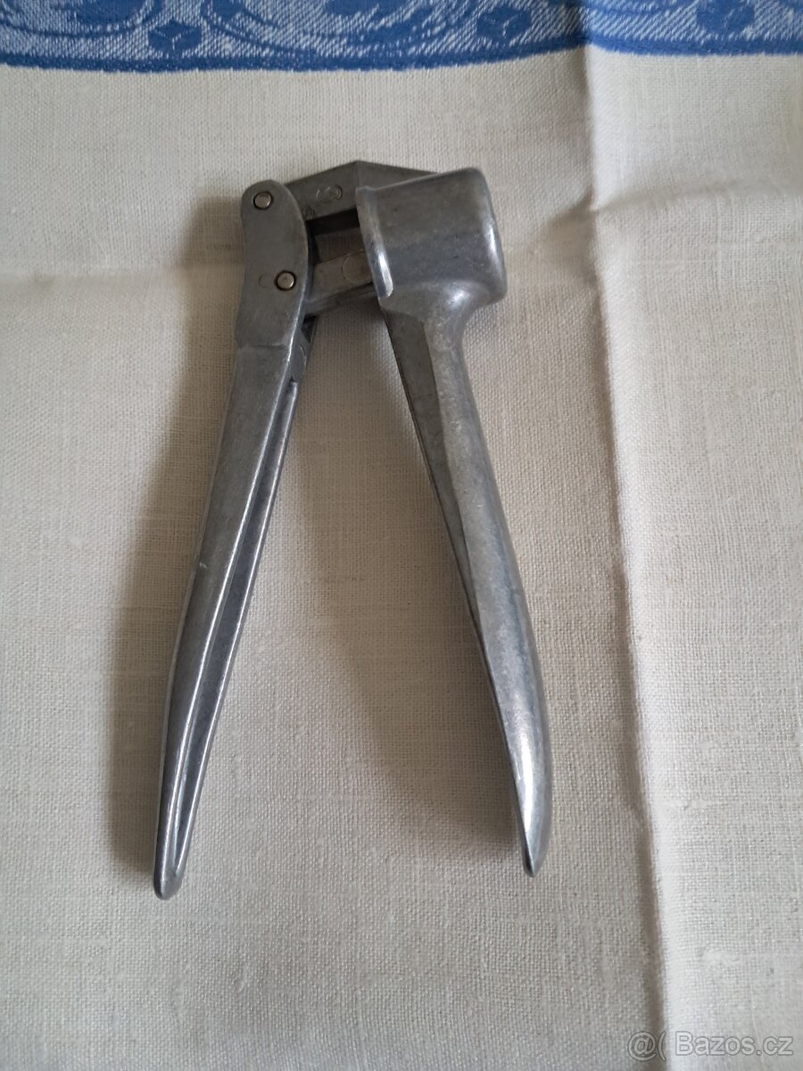 Prodám lis na česnek - 3