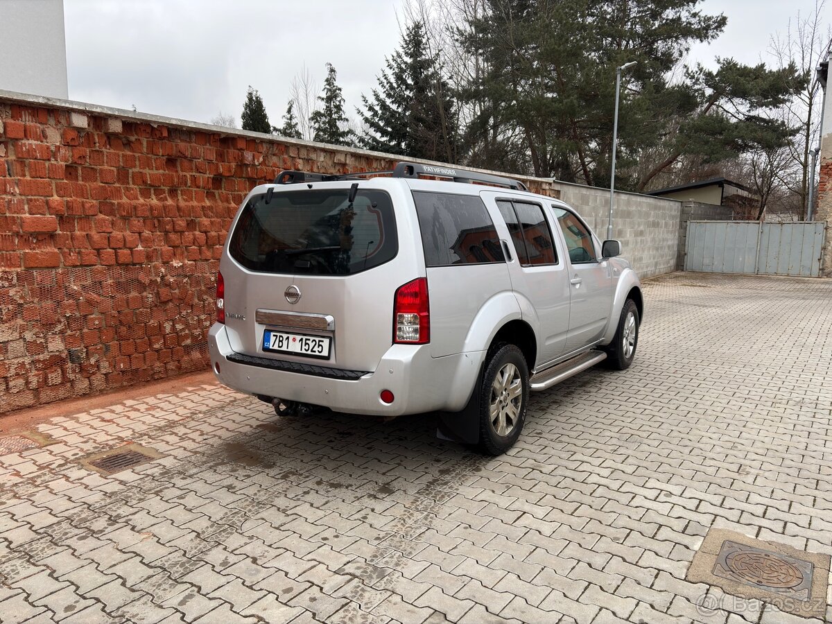 Nissan Pathfinder - 3