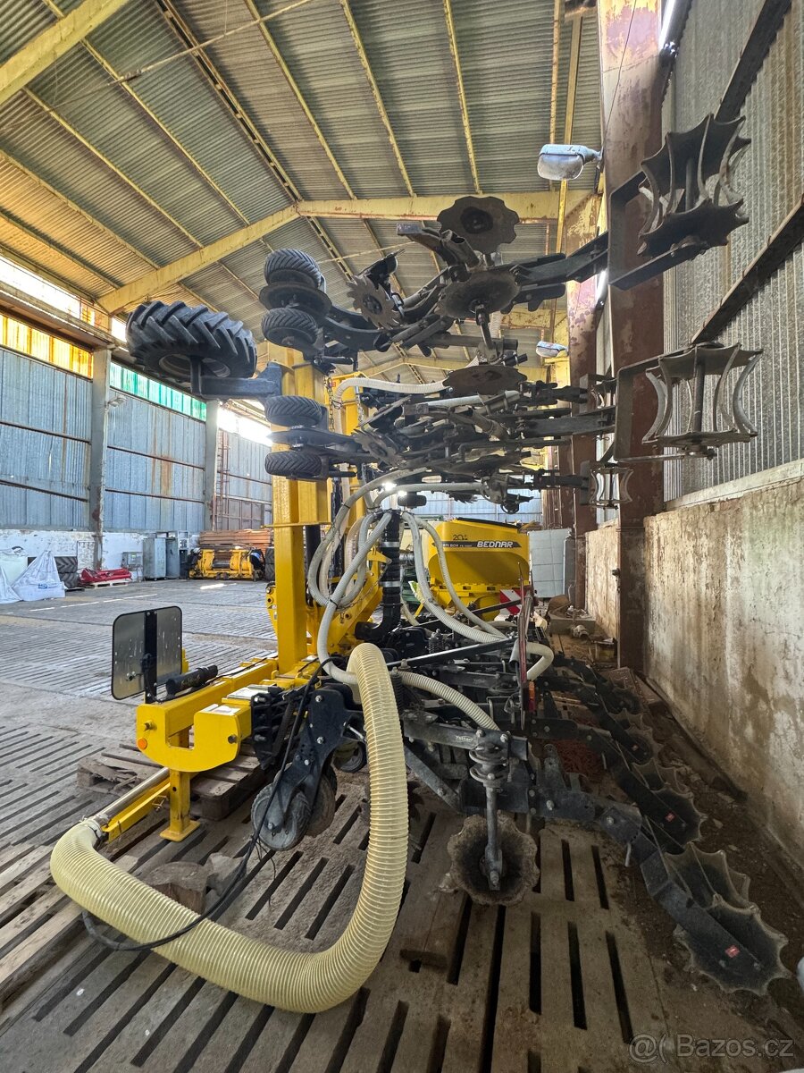 BEDNAR STRIP MASTER EN 8/75 (Strip-till technologie) - 3