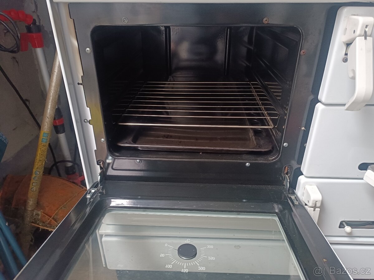 Kamna Moravia 9100 - 3