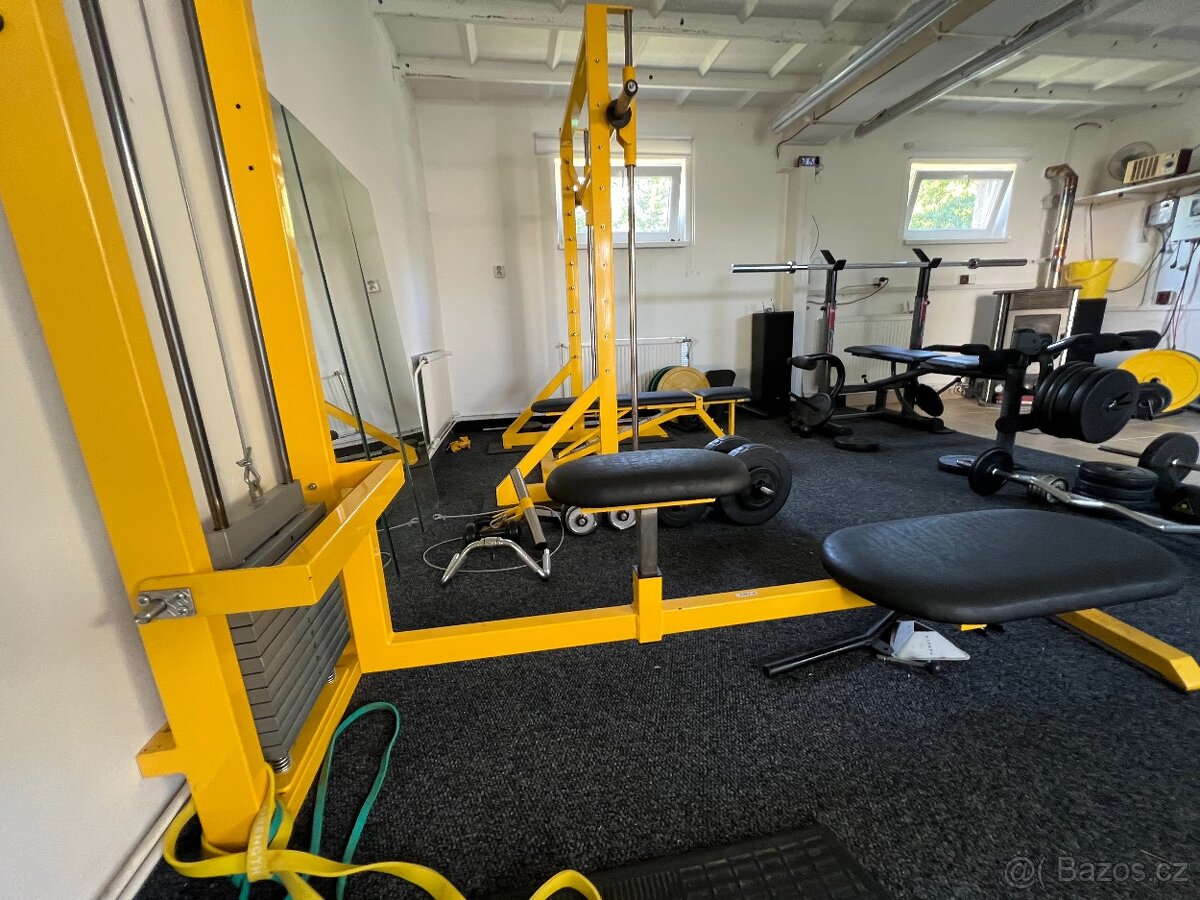 Pronajmeme dvojgaráž-posilovnu - 3