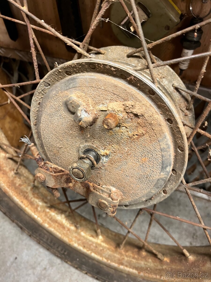 Kola Jawa pionýr/mustang - 3