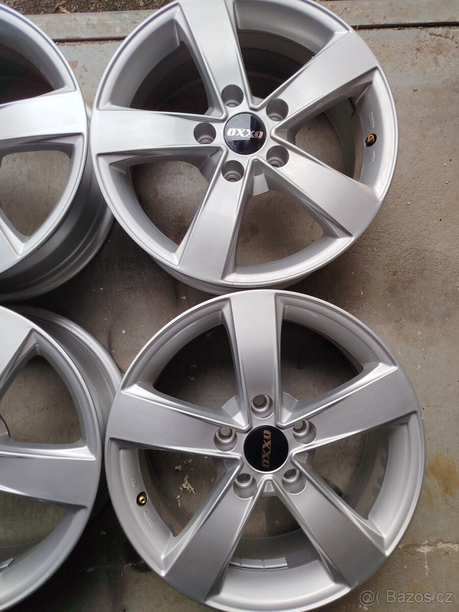 ALU Toyota 5x114,3 R16 6,5J ET-39 střed 60mm - 3