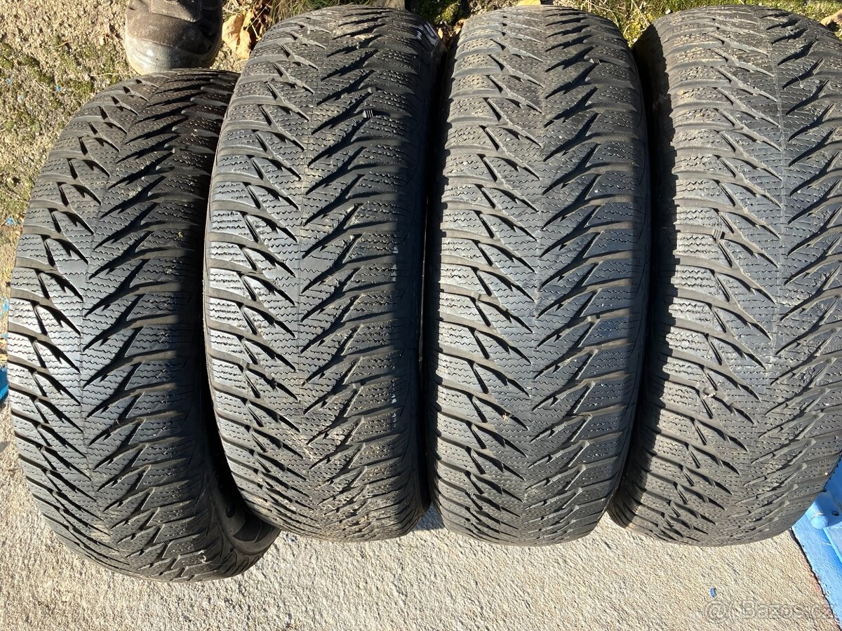 Zimní pneu Goodyear 195/65 R15 - 3