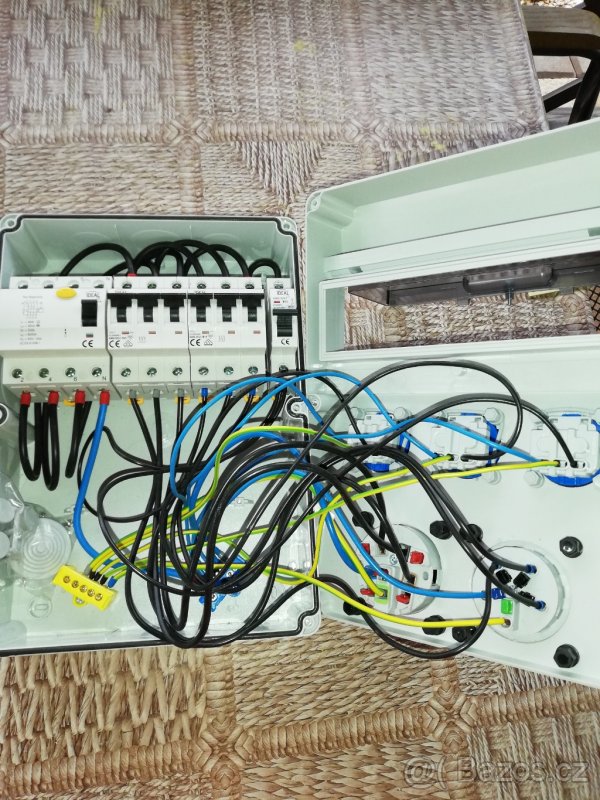 Prodám stavební rozvaděč - 3