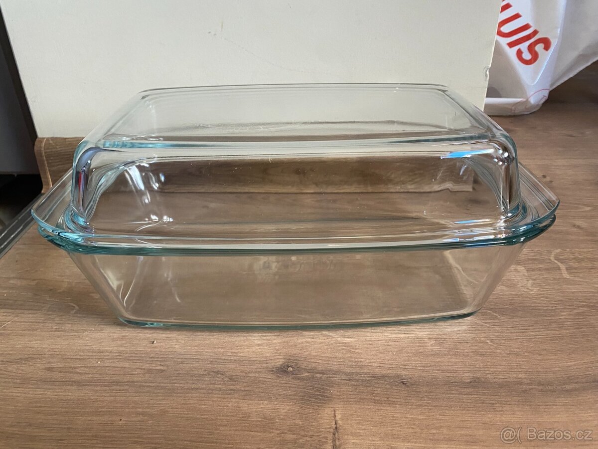 Skleněný pekáč s víkem – 3,2 l + víko 2,3 l - 3