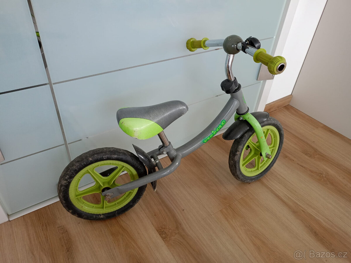 Dětské odrážedlo zelené - 3