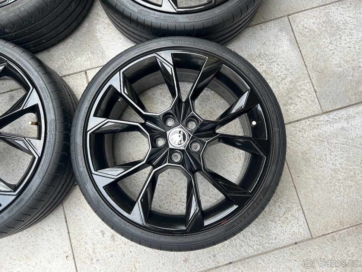 Alu kola R19 Škoda Octavia 3 RS - 3