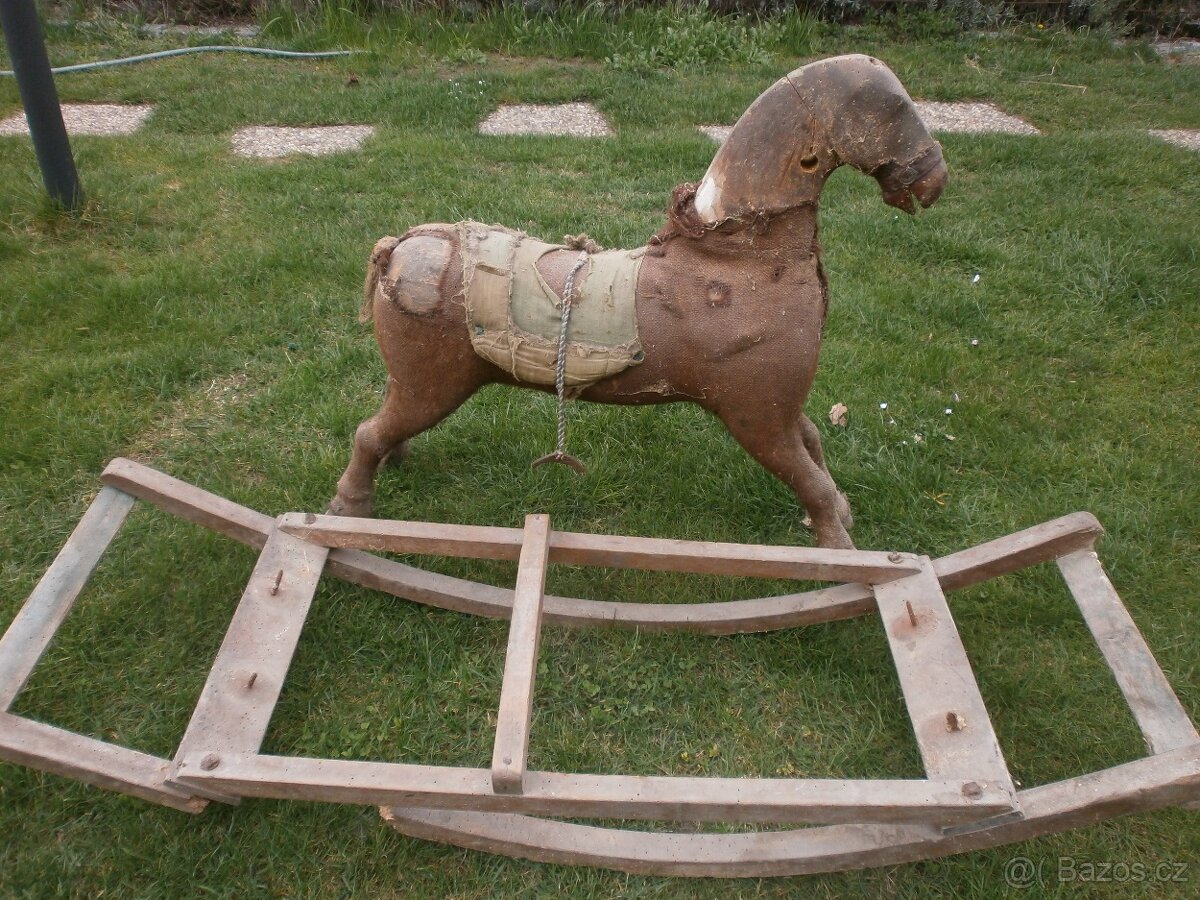 STAROŽITNÝ HOUPACÍ KŮN´ - 3