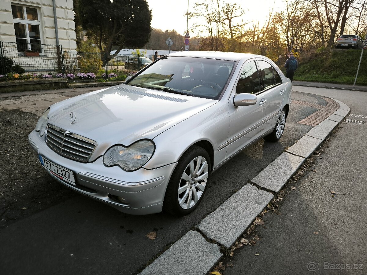 Mercedes Benz C 220CDi ELEGANCE Klíma alu,tempomat - 3