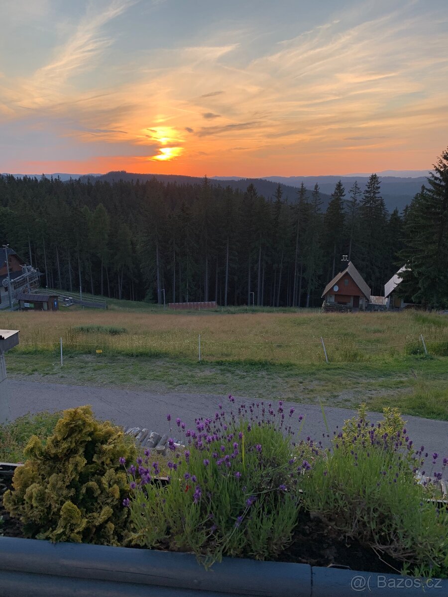 Prodám celoroční provoz -apartmán na horách - 3