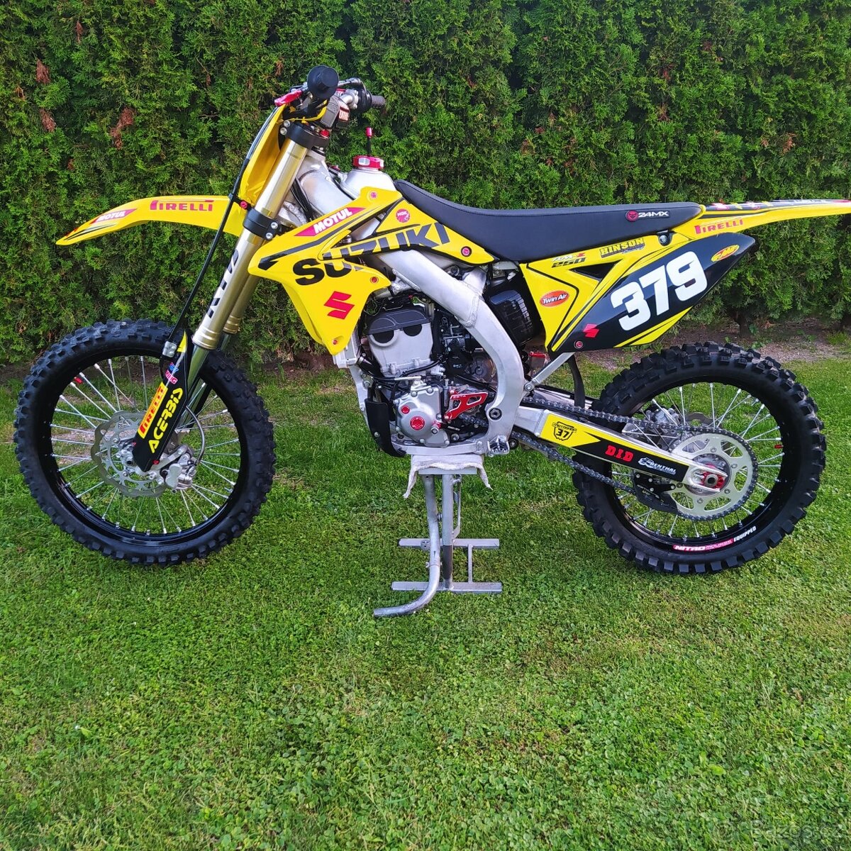 SUZUKI RMZ 250 - 3