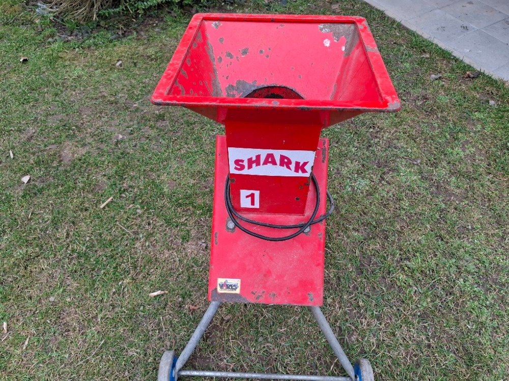 drtič větví VARES - 3