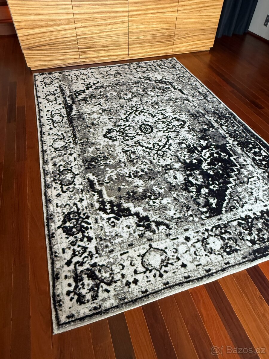 Koberec 200 x 300 - 3
