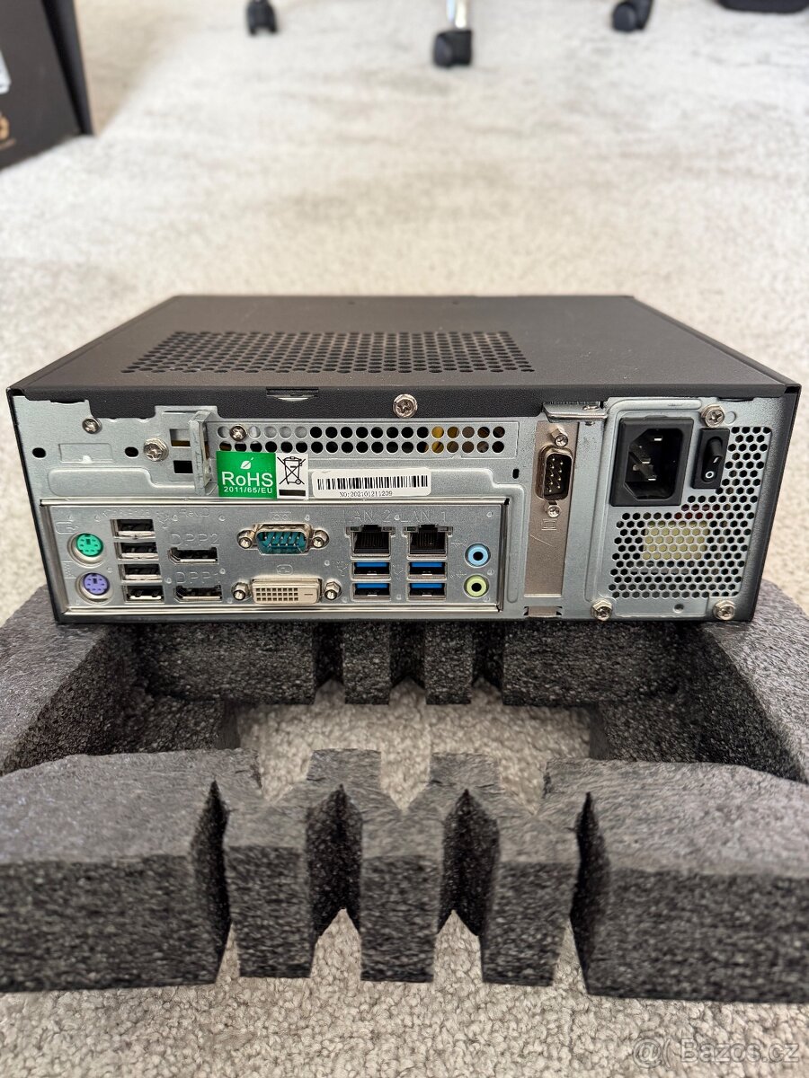 Stolní počítač Terra - 3