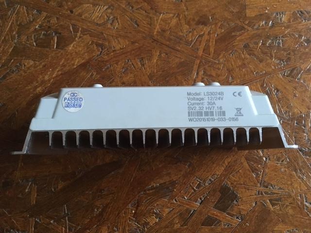 solární charge controler 30A - 3