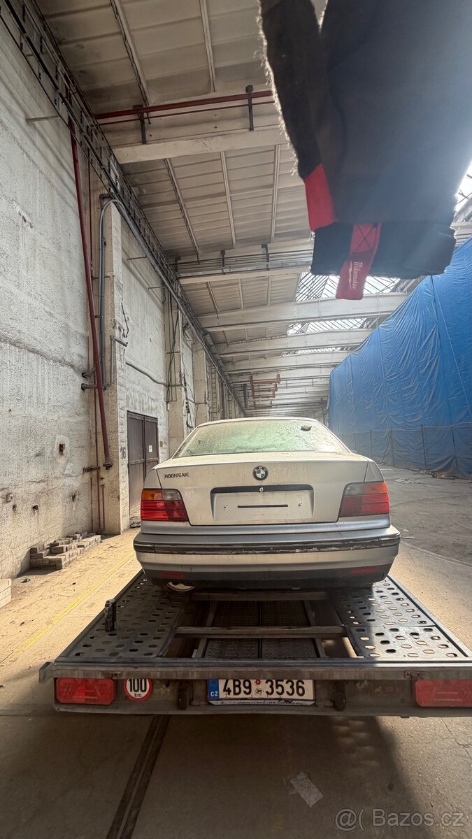 E36 sedan - 3