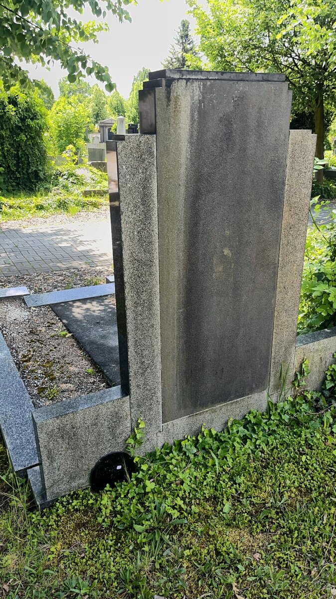 Náhrobek Teplice - 3