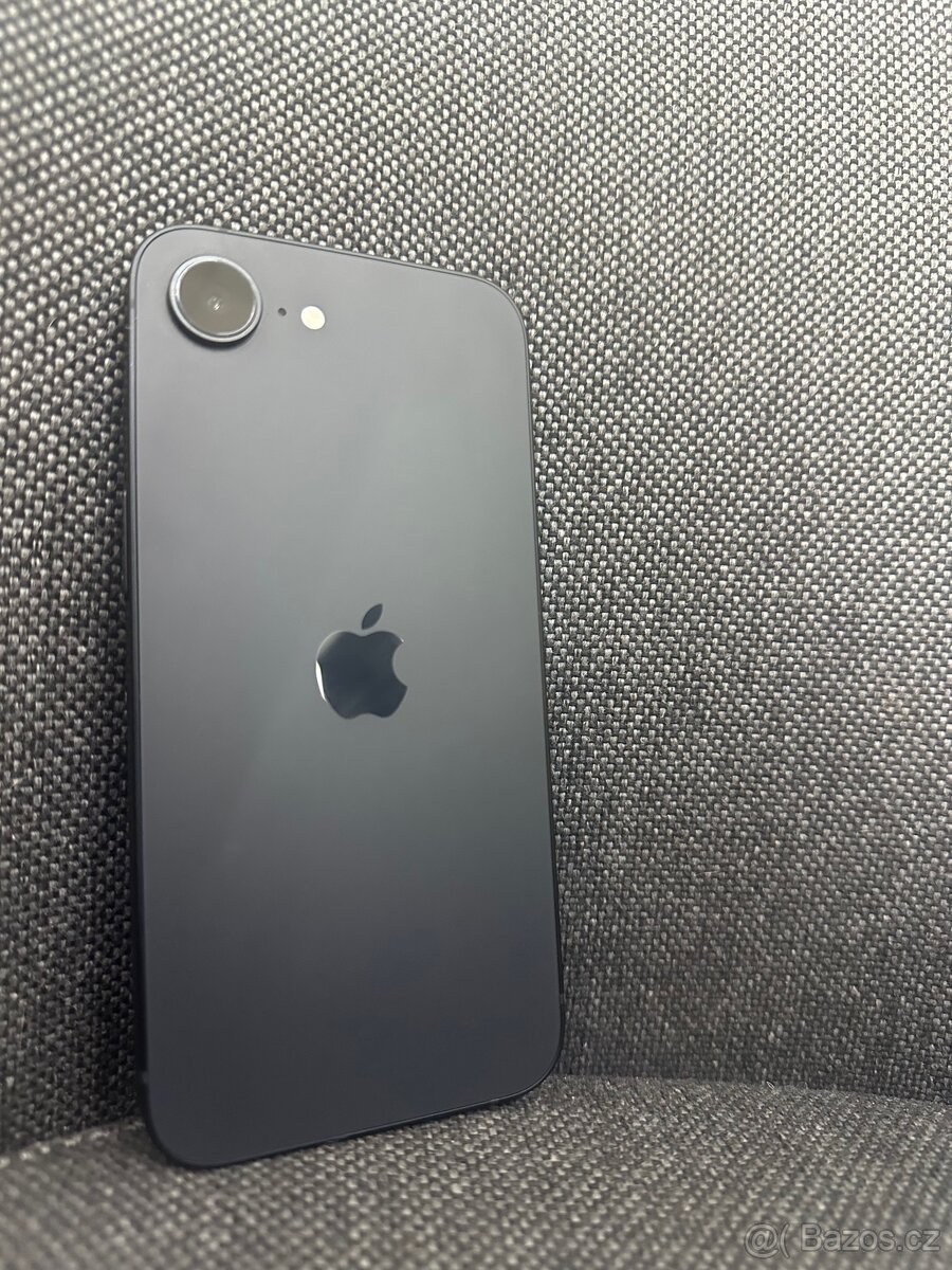 Apple Iphone 17e ZÁNOVNÍ - 3