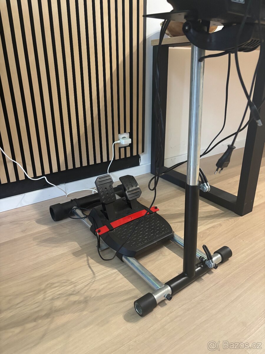 Thrustmaster T150 s pedály a stojanem - 3