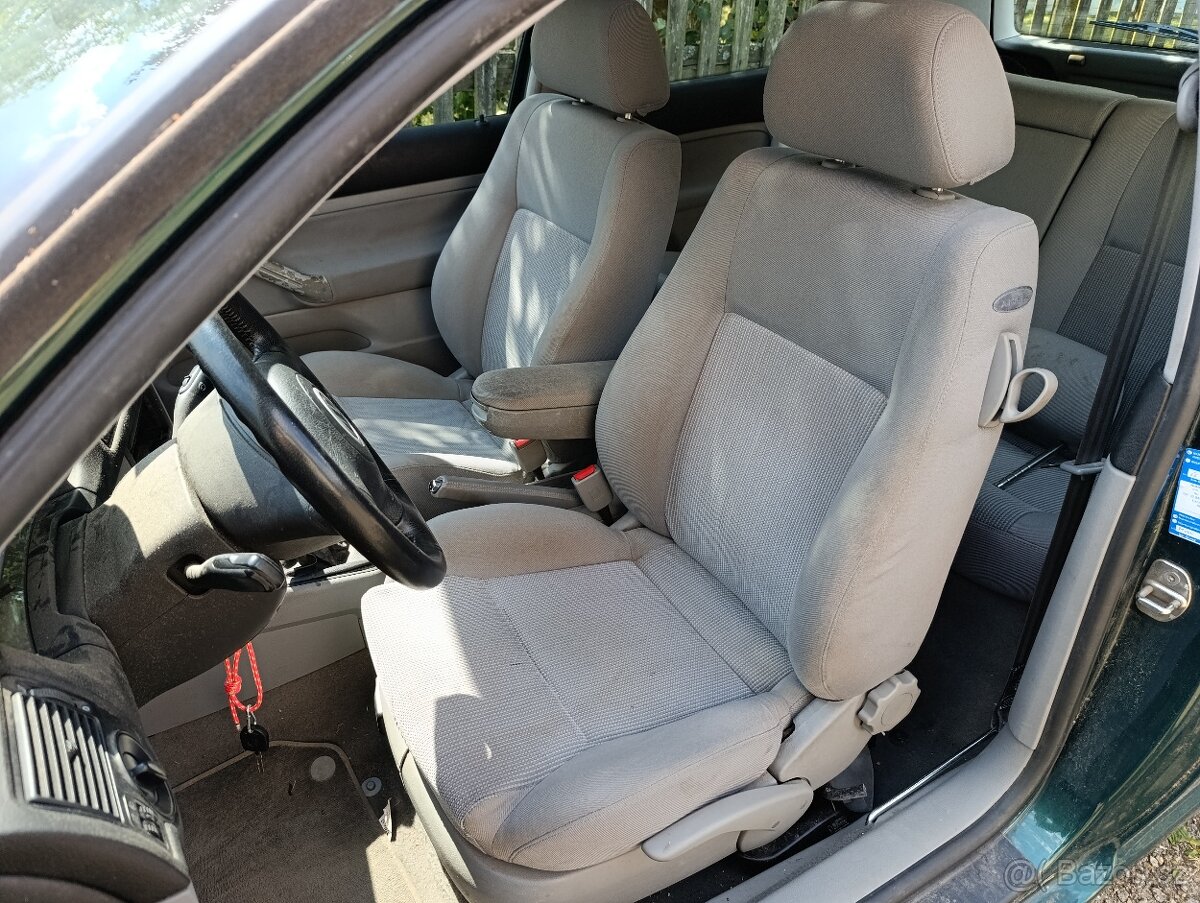 VW Golf 4 1.4 - 3
