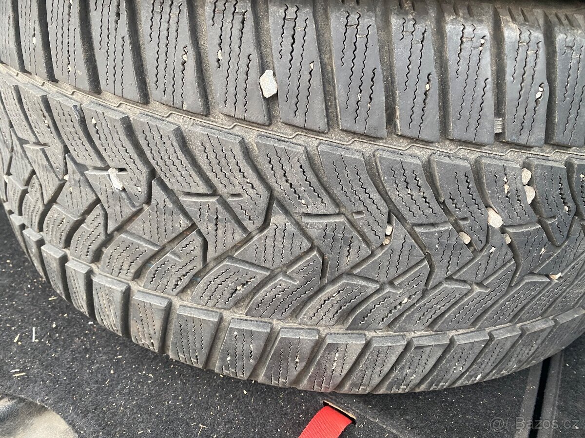 Zimní pneu 245/40/R18 Dunlop - 3