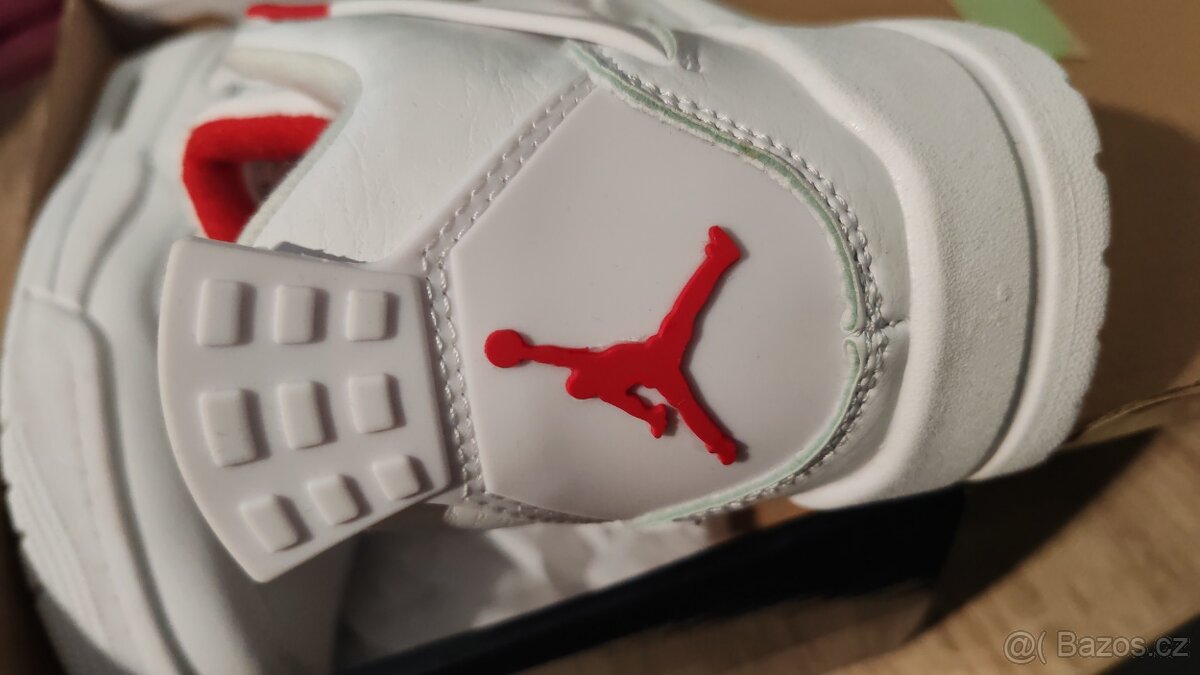 Nike Air Jordan 4 - 3
