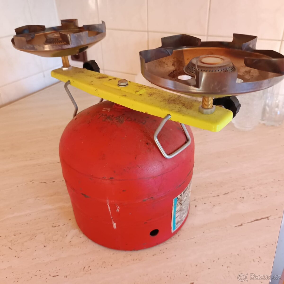 Plynový vařič dvouplotýnkový s bombou + jedna navíc - 3