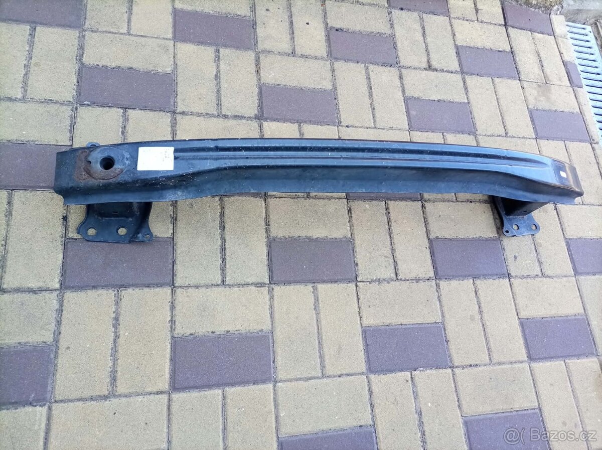 VW Caddy/Touran ,výztuha předního nárazníku - 3