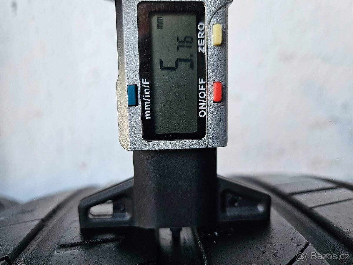 Pár letních pneu Barum Bravuris 3 235/55 R17 XL - 3