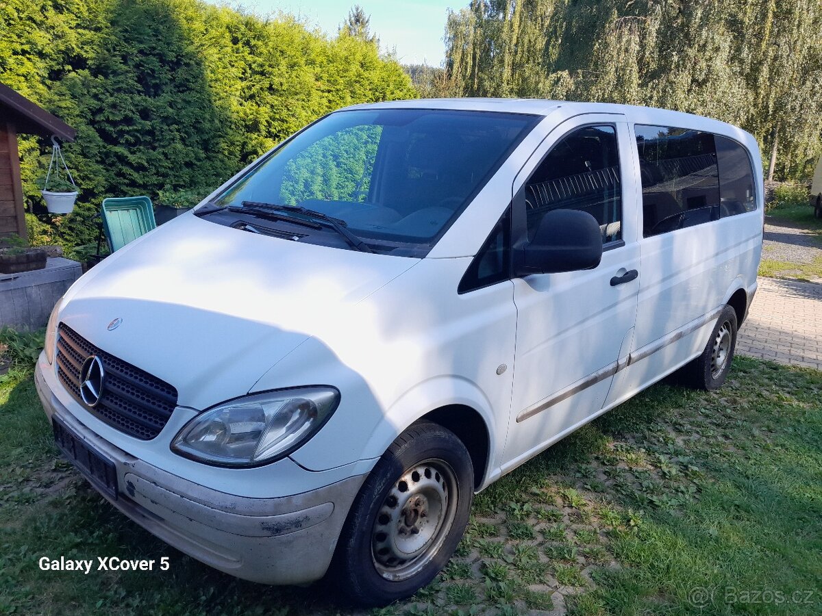 Mercedes Benz Vito W639 - kompletní předek bílá a červená - 3