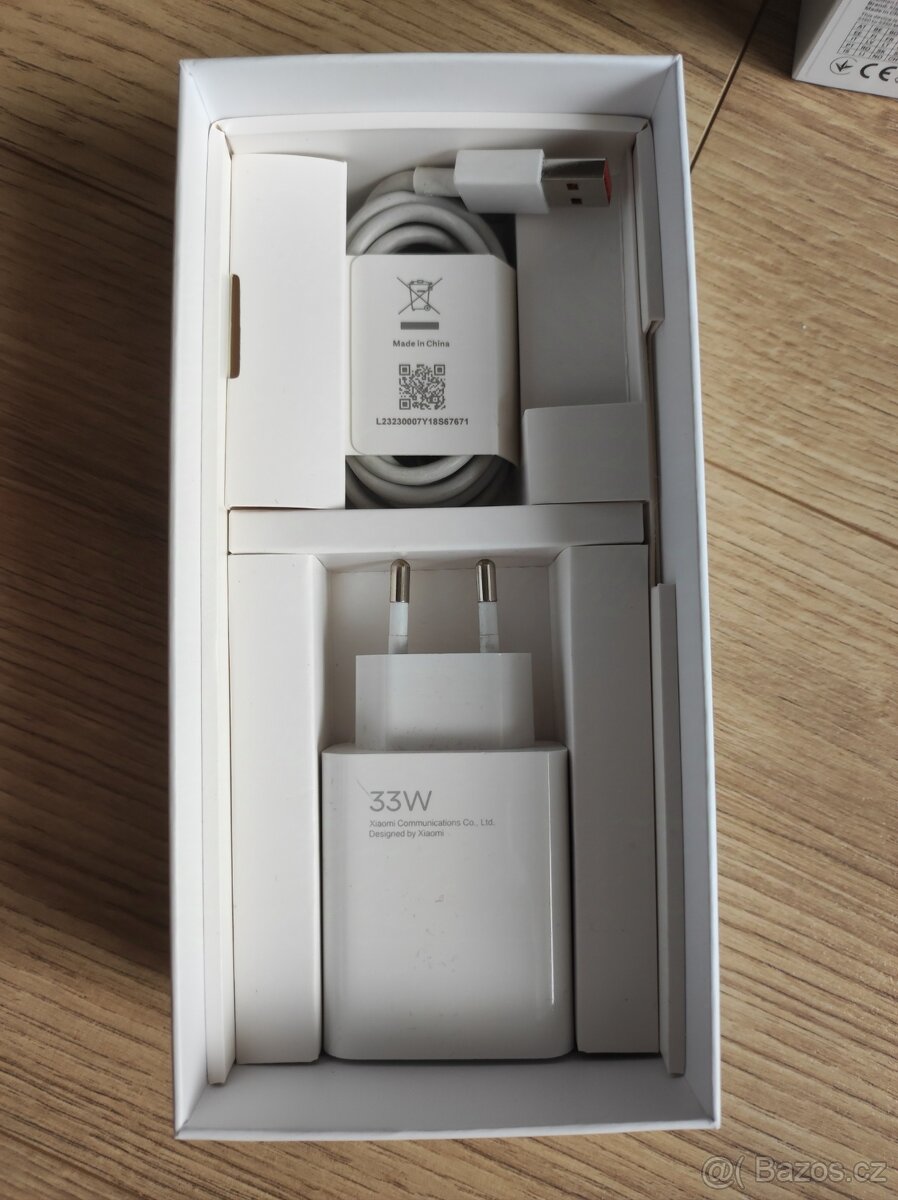 Prodám Xiaomi 11 Lite 5G NE - Bubblegum blue - 3