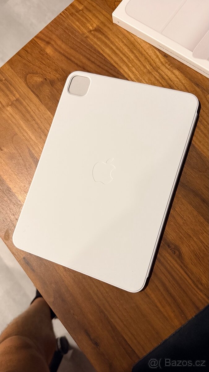 Apple Smart Folio pro iPad Pro 11” (M4/M5) – bílé, TOP stav - 3