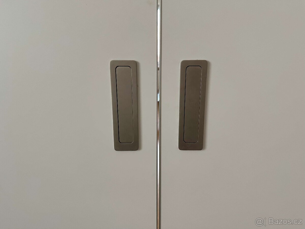 dvoukřídlé posuvné dveře SAPELI - bílá - mat - 3