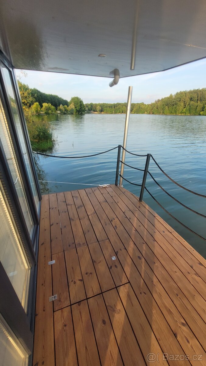 Nový Hausbot 9,3x3 - 3