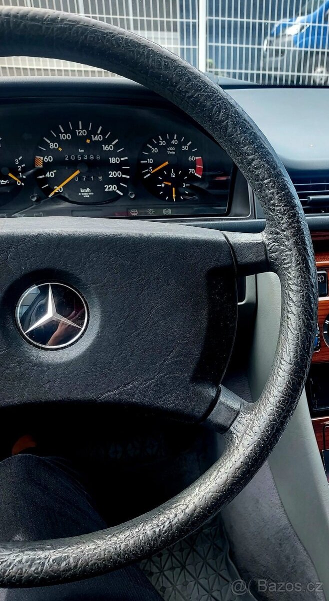 Mercedes Benz S124 200TE - 3