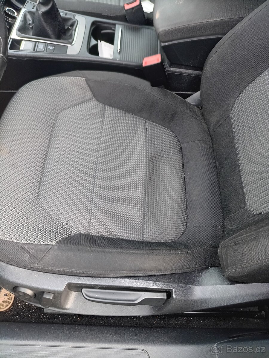 Sedačky vw passat b7 kombi - 3