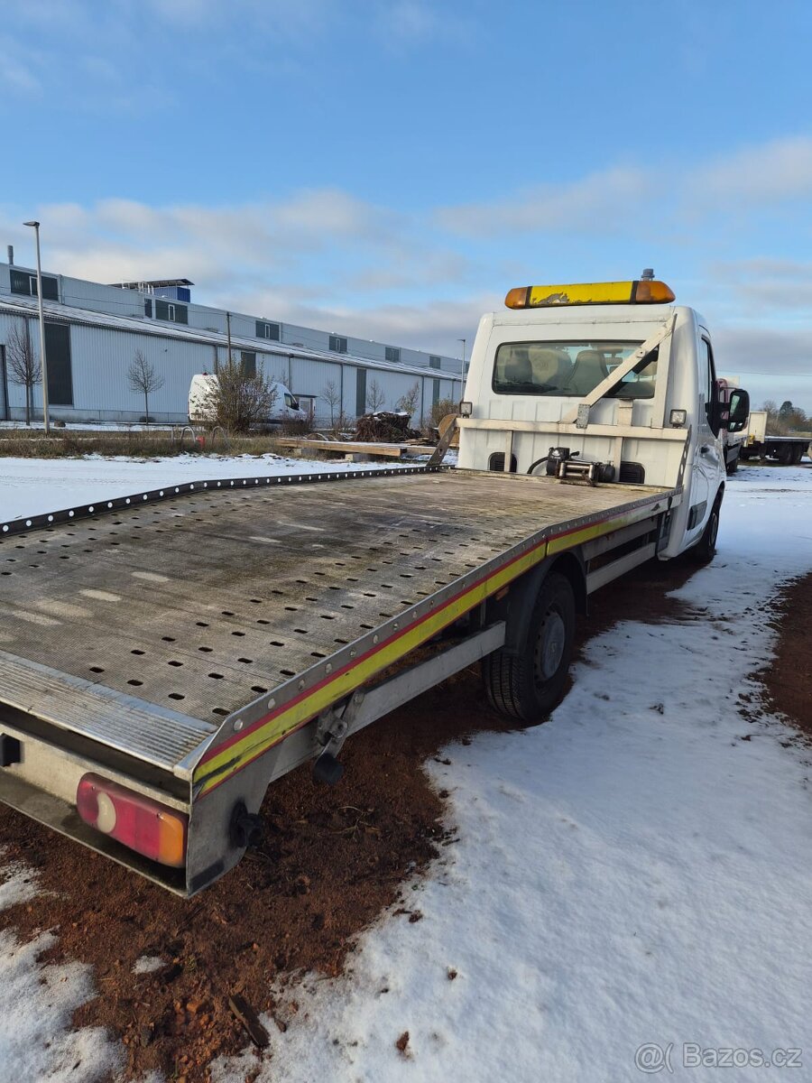 Renault Master 2,3 DCI odtahovka rok 2011 - 3