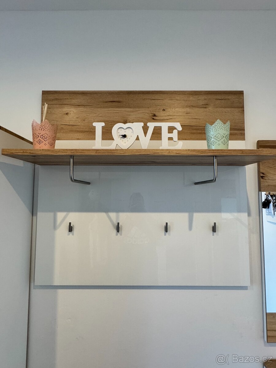 PRODÁM předsíňovou sestavu - 3