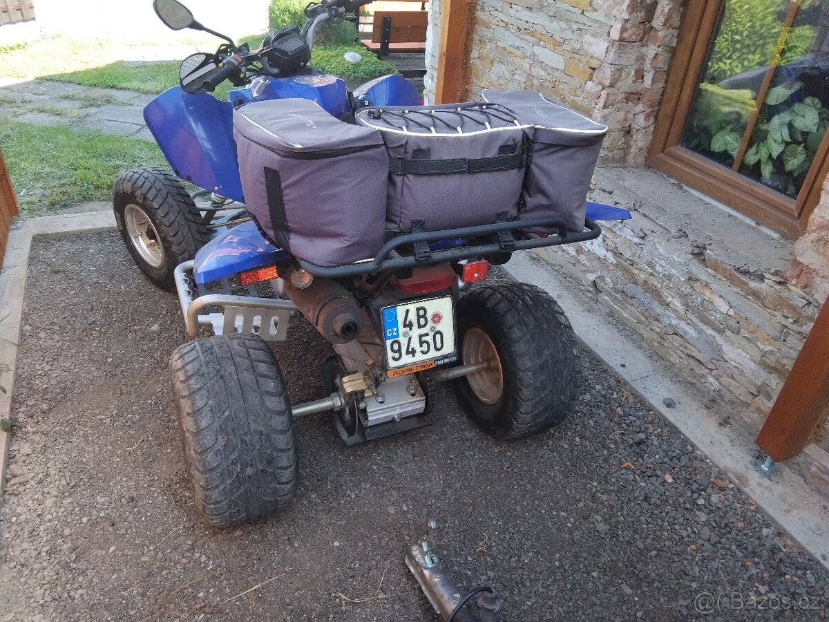 Access Tomahawk 300 jede 100km/h