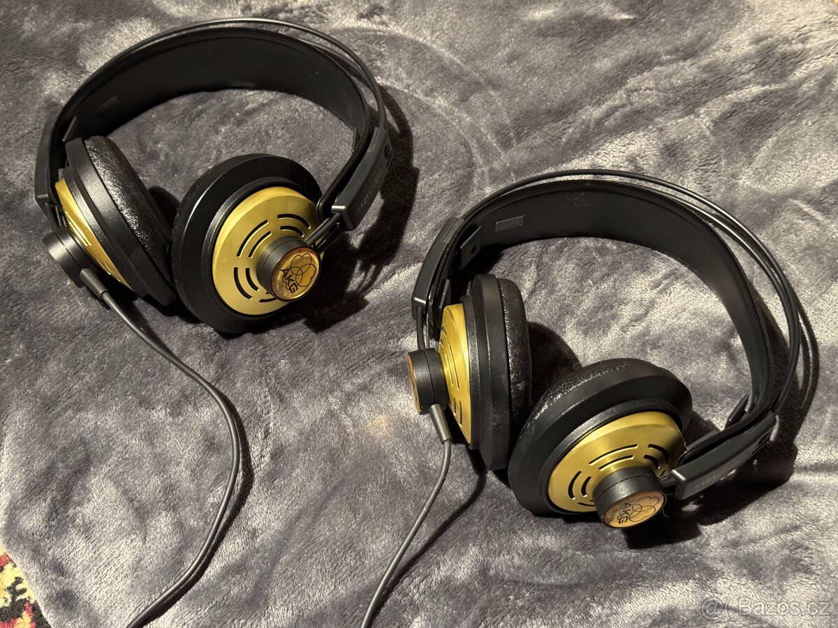 AKG K121 Studio headphones - 3