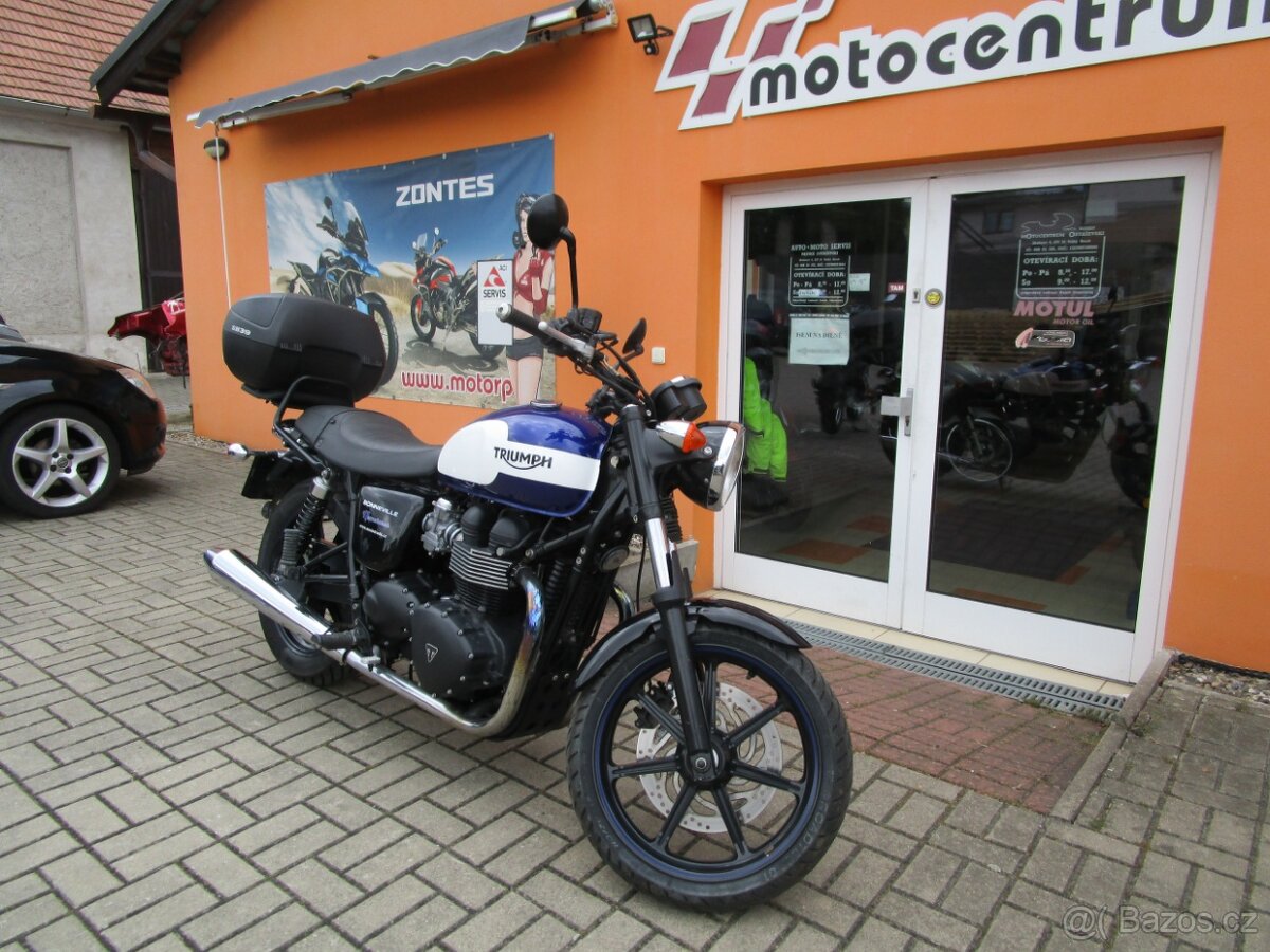 Triumph Bonneville - 3