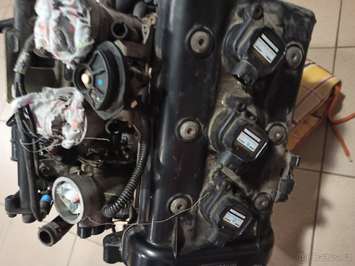 Motor kompletní Triumph - 3