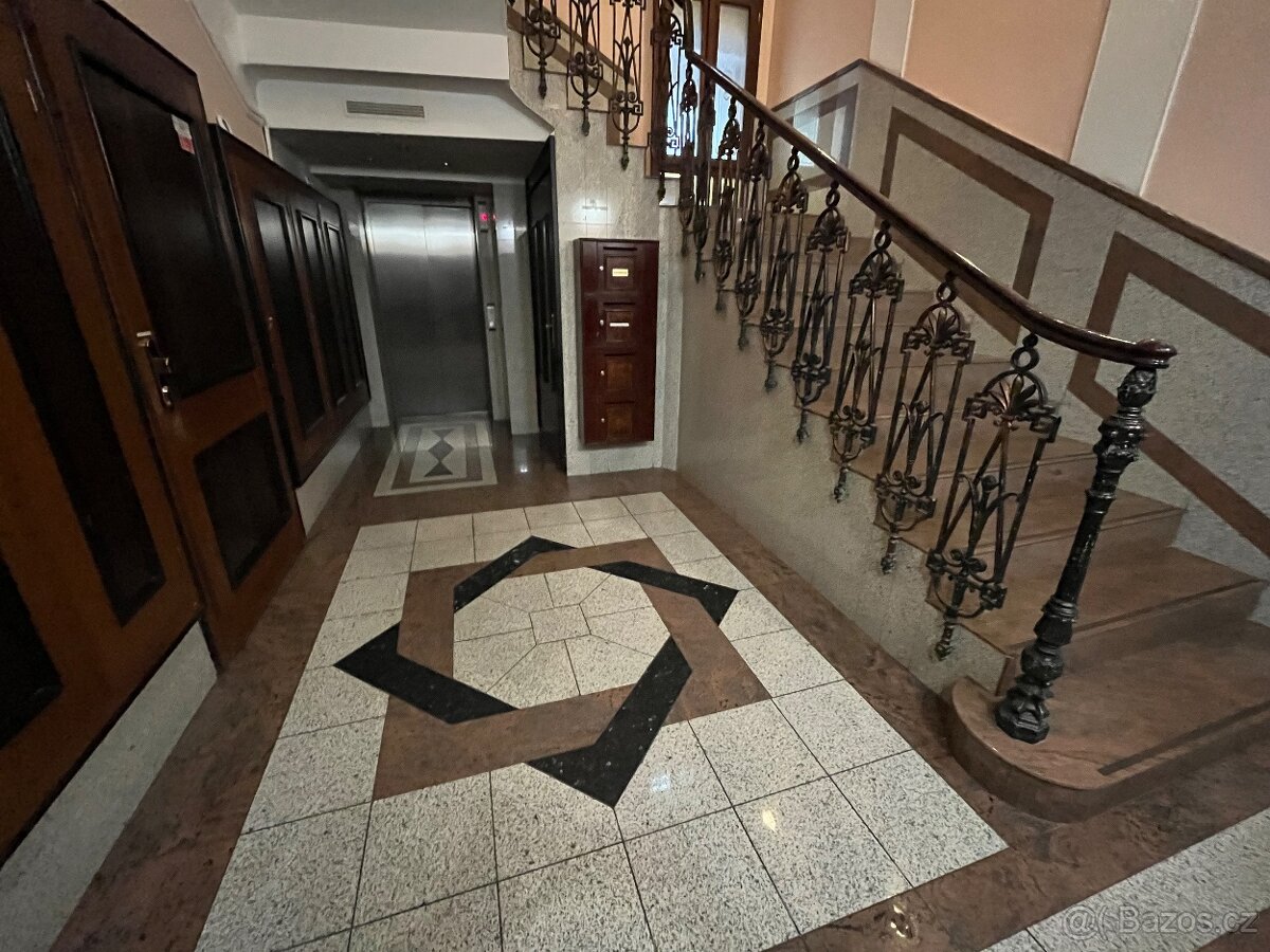 Pronájem - kanceláře, Praha 1 - 3