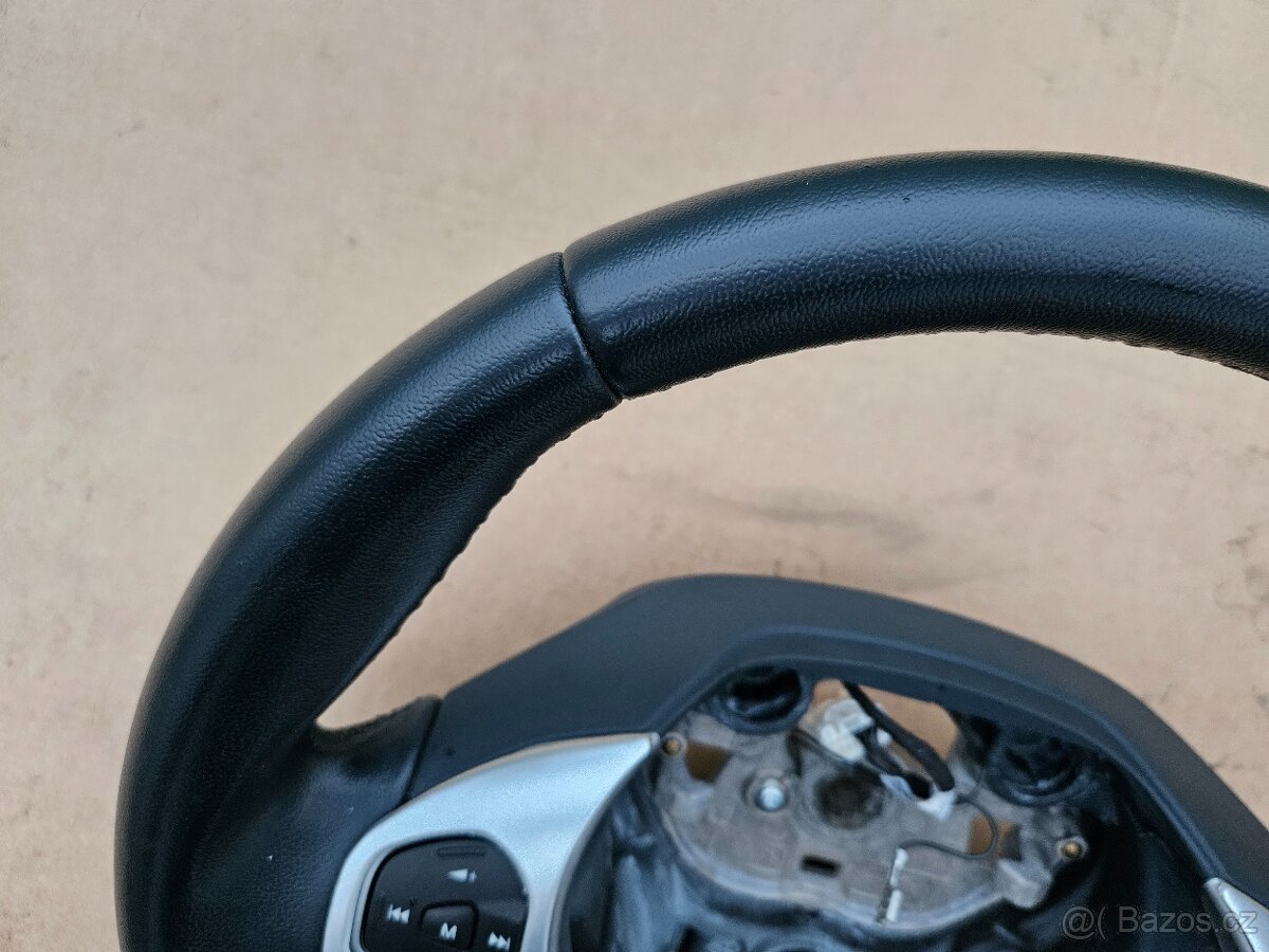 Ford Fiesta mk7 volant kůže - 3