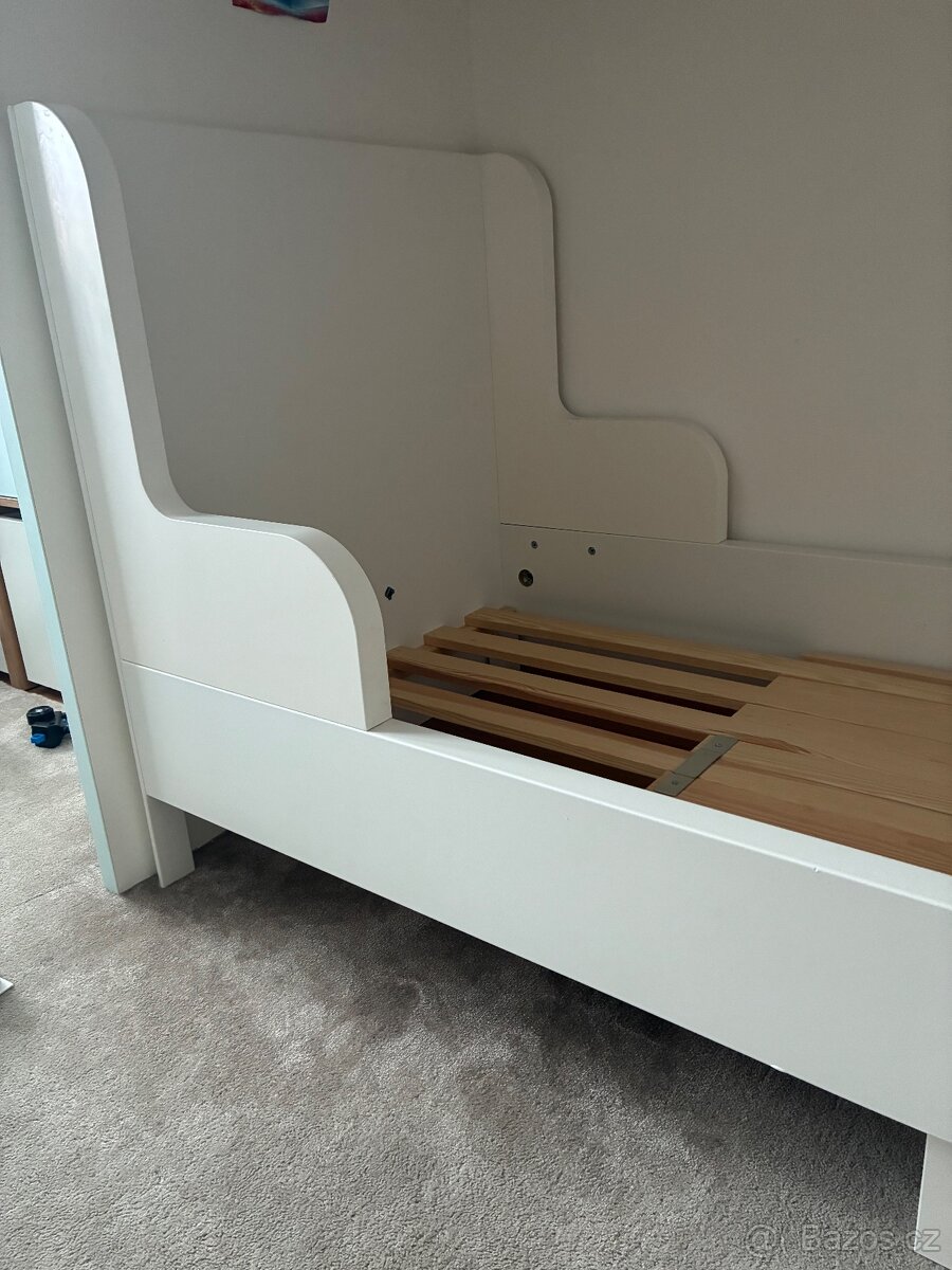 Rostouci postel Busunge Ikea - 3