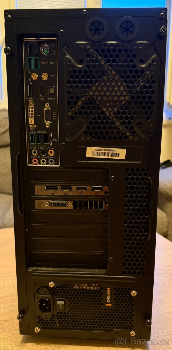 Herní stolní PC s polepem Witcher - 3