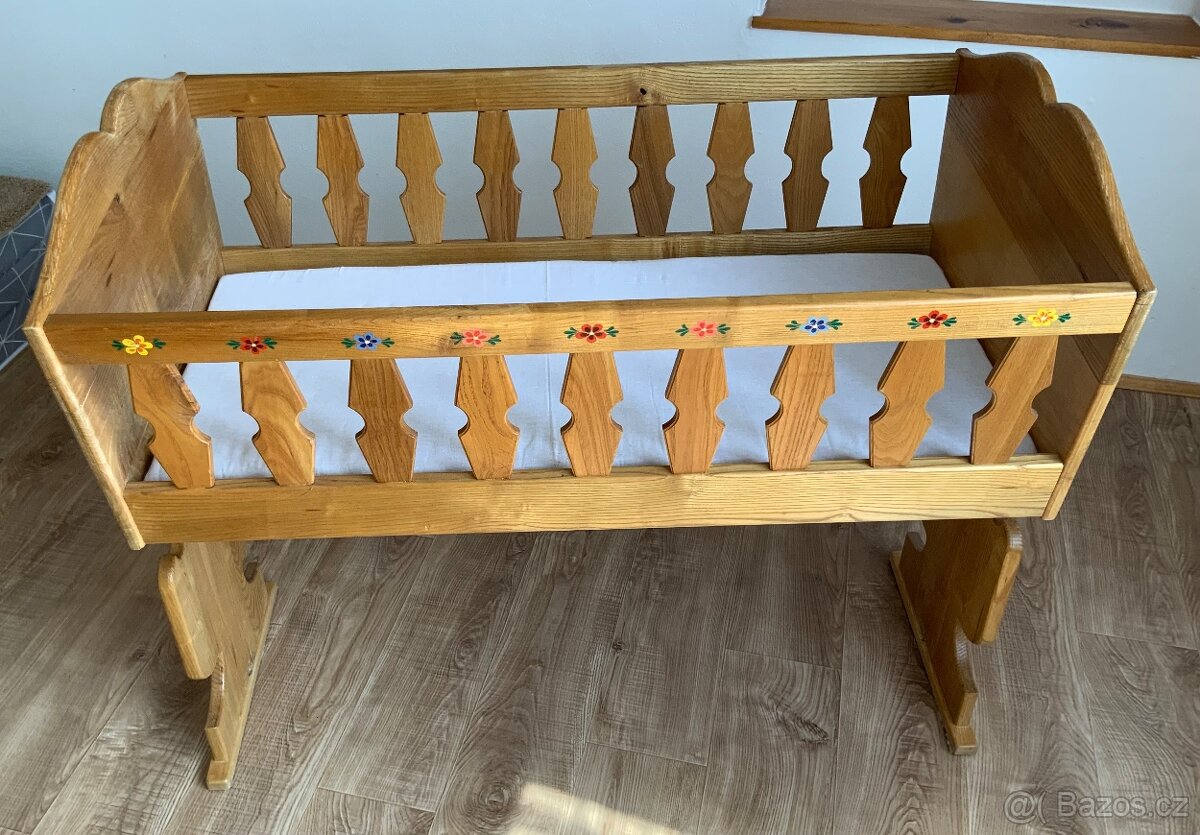 Dětská dřevěná kolébka - 3